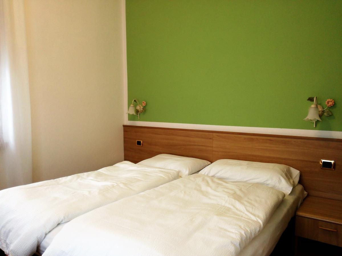 Green Base Hotel B&B Malè Buitenkant foto